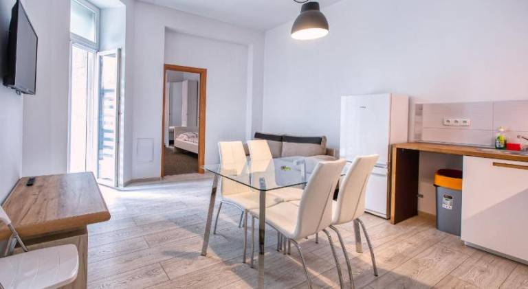 Holiday apartment with patio — photo 3