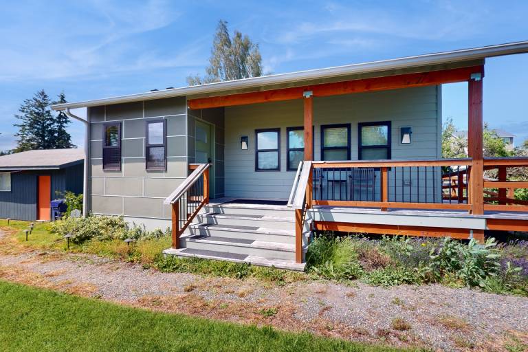 Studio flat Tacoma
