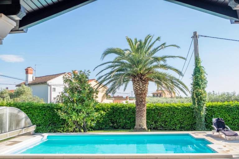 Villa with garden, barbeque & patio | Sea view — photo 3