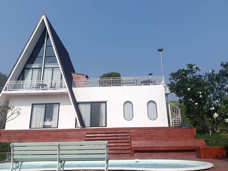 Honey Queen Resort — photo 3