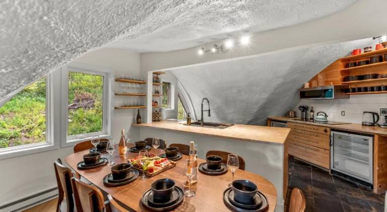 Fully equipped spacious house with terrace, barbeque & yard | Perfect for remote work | Dogs allowed — photo 4
