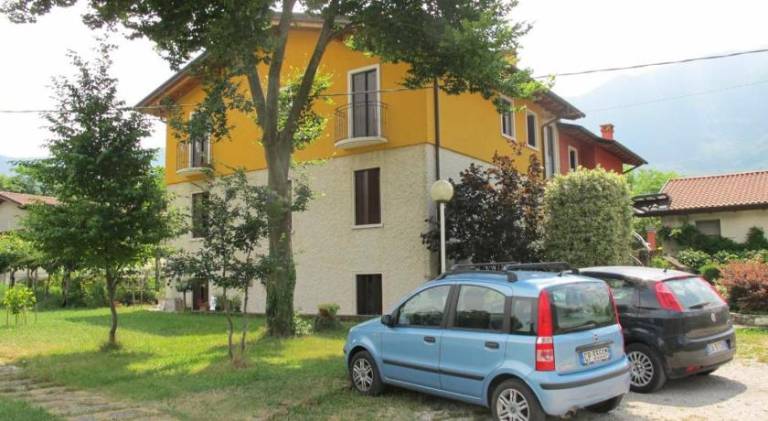 Holiday apartment with 2 rooms for 6 persons — photo 3
