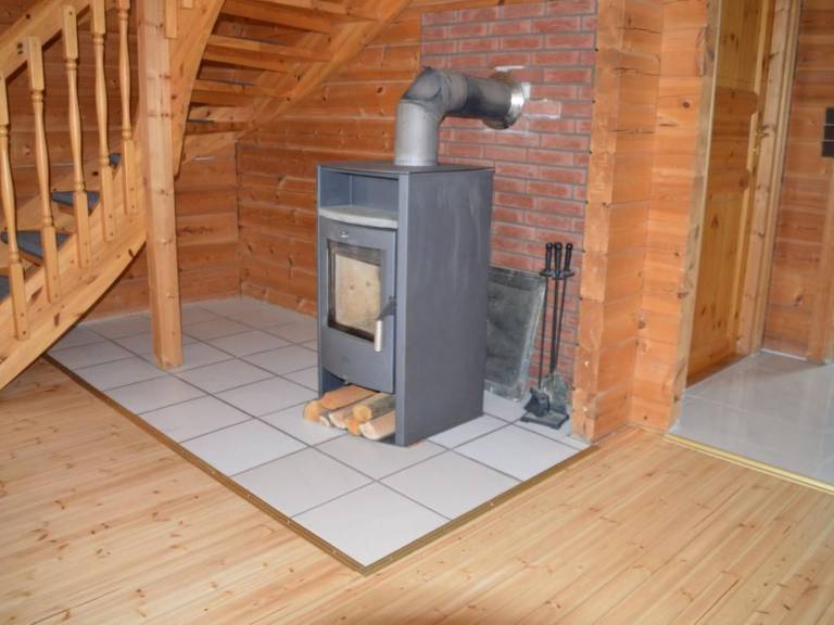 Family-oriented house with barbeque, terrace & yard | Nature view | Pets allowed — photo 4