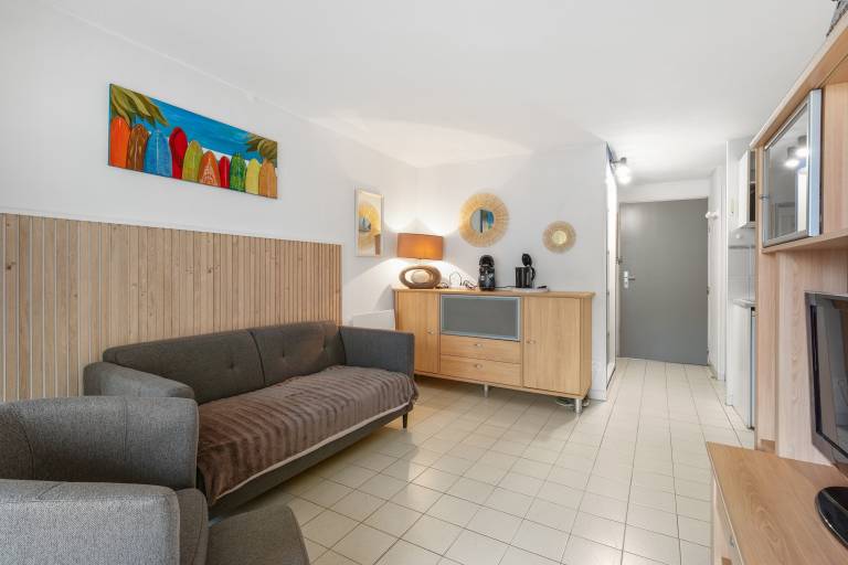 Apartment with pool in Agde