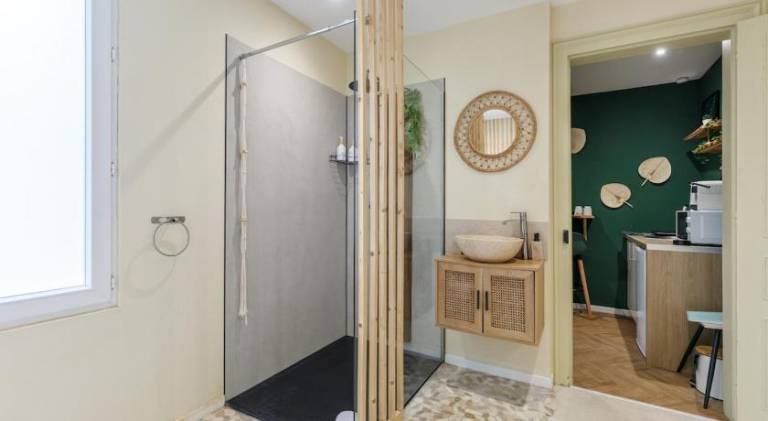Holiday apartment with jacuzzi — photo 4