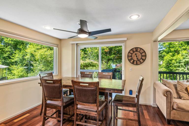 Vacation home with terrace & pool — photo 4