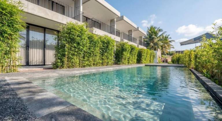 Family-oriented apartment with pool, terrace & yard | Perfect for remote work | Pets are welcome — photo 3