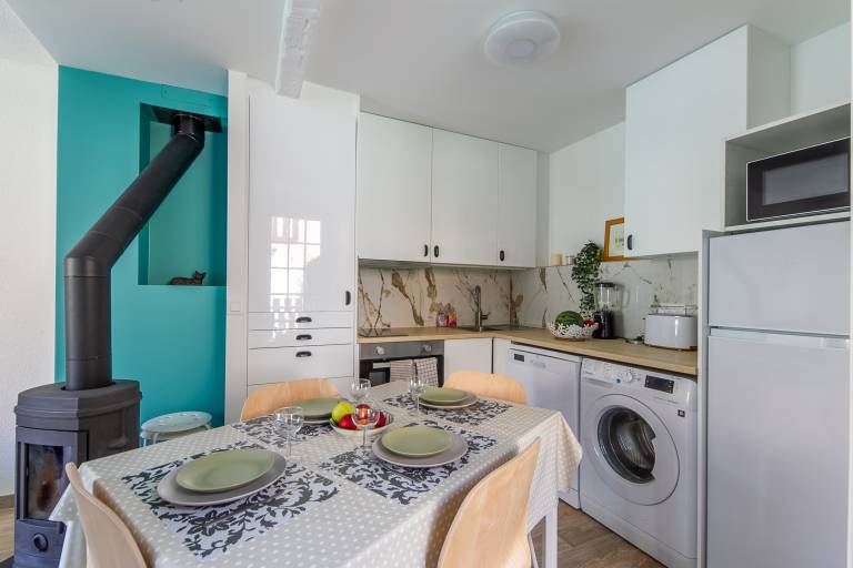 Family-oriented wonderful house with terrace, yard & grill | Close to the beach | Dogs allowed — photo 4