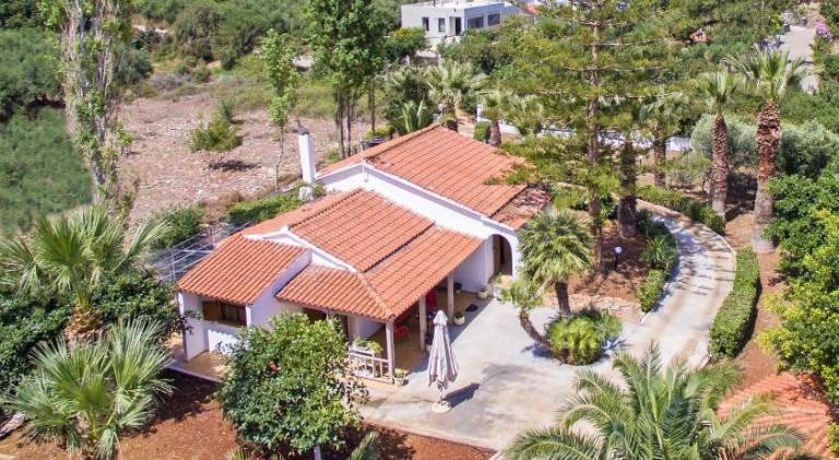 Pleasant villa with grill, garden & patio | Next to the beach | Pets allowed — photo 3