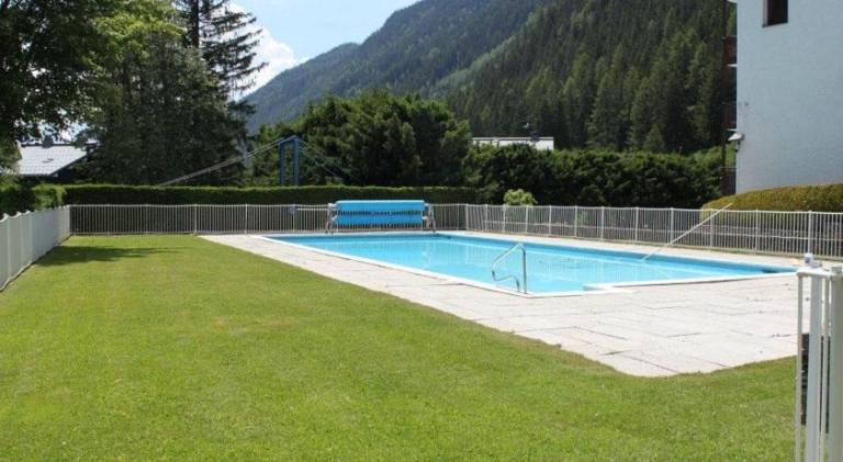 Holiday apartment with pool — photo 4