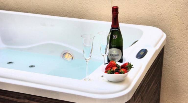 House with patio & jacuzzi in San Vito Lo Capo