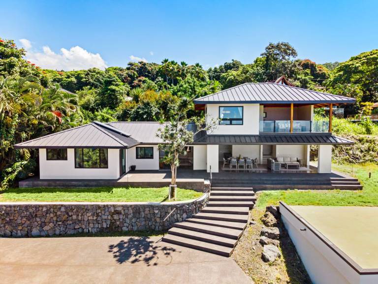 House  Holualoa