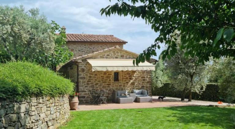 Villa with pool — photo 5
