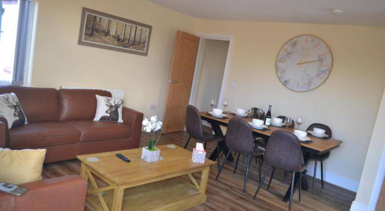 Royal Oak Apartment in Stafford