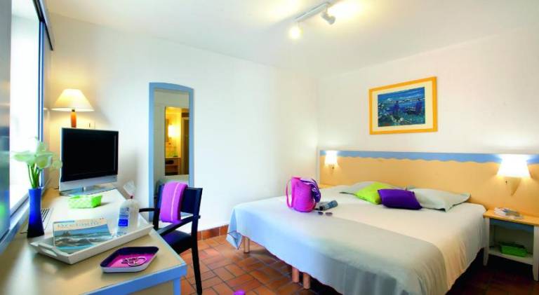 Serviced apartment with pool & terrace | Good for workation | Pets are welcome — photo 2