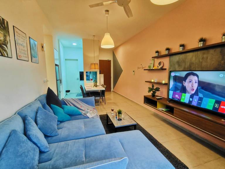 KL Midvalley Luxury Suites in New Town, ND
