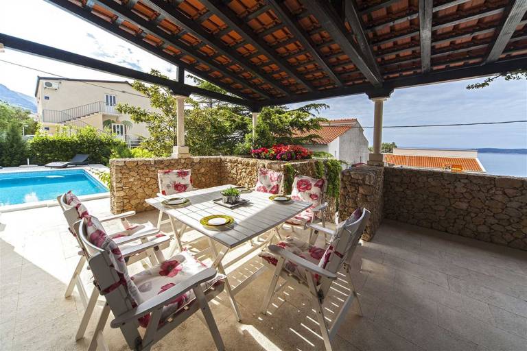 Graceful 5-BR Family Villa for 8, with private pool, close to the beach — photo 3