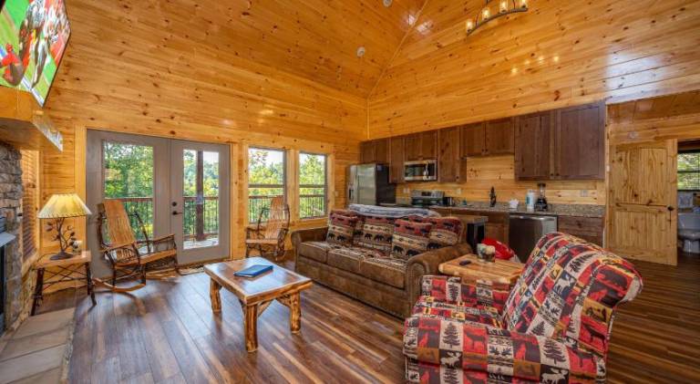 Vacation home with pool & jacuzzi — photo 2