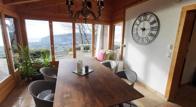 Chalet with hot tub — photo 2