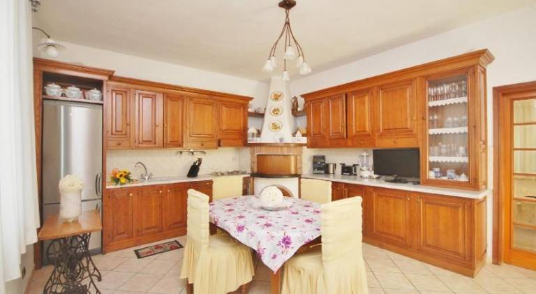 Holiday apartment with 3 rooms for 5 persons — photo 3