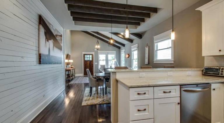 Vacation home with yard & grill — photo 4