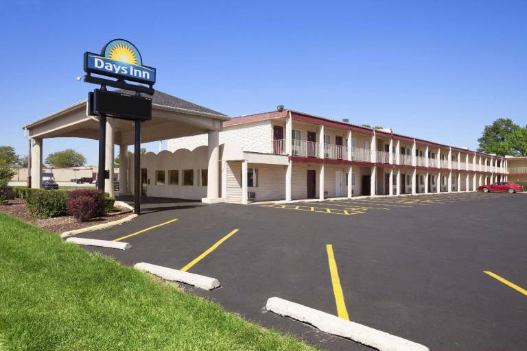 Days Inn by Wyndham Champaign/Urbana — photo 4
