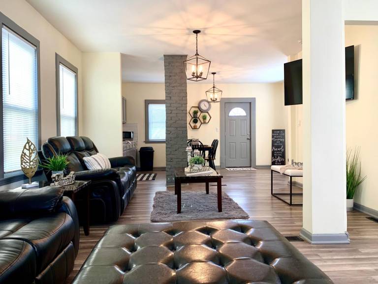 The Southside Villa Virtual Tour in Description — photo 2