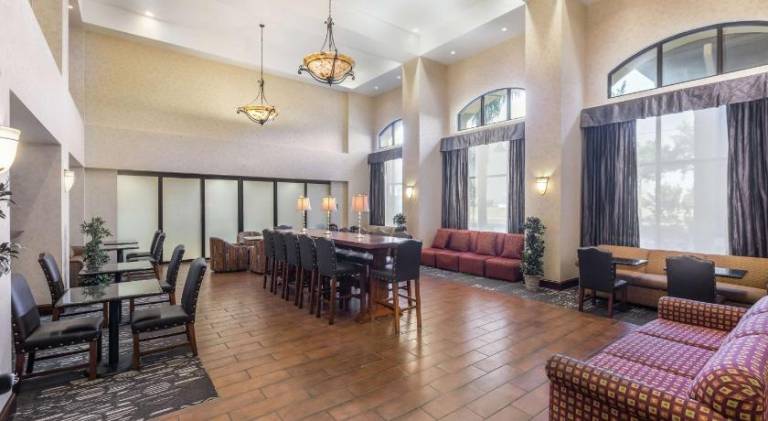 Hampton Inn & Suites Lodi — photo 3