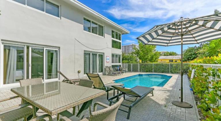 Rental apartment with 2 rooms for 4 persons — photo 4