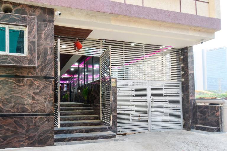 Super Townhouse Kokapet