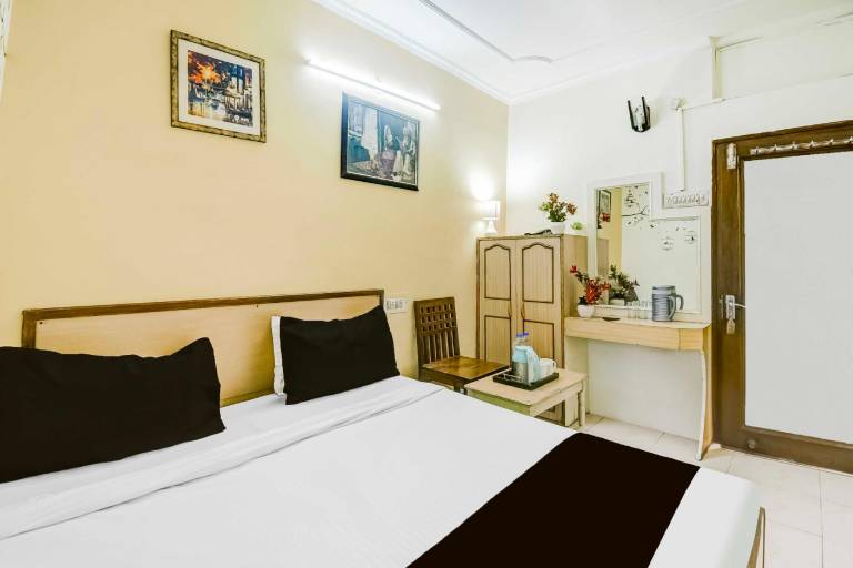 Super Collection O Sindhi Camp Formerly Hotel Paul Avenue
