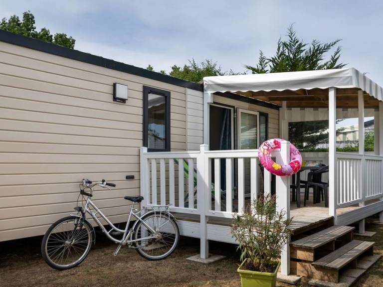 Children-friendly mobile home with terrace & heated pool | Next to the beach | Pet-friendly — photo 4
