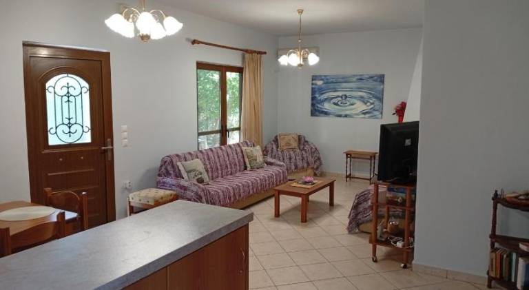 Charming vacation home with patio & garden | Suitable for remote work | Pet-friendly — photo 2