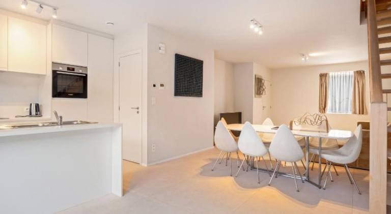 Villa with 5 rooms for 10 persons — photo 3