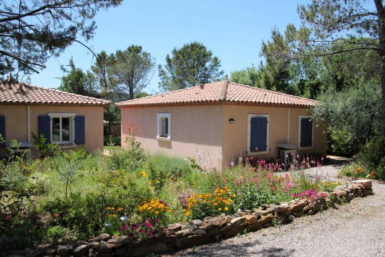 Fully equipped gite with garden, terrace & BBQ | Dogs allowed — photo 3
