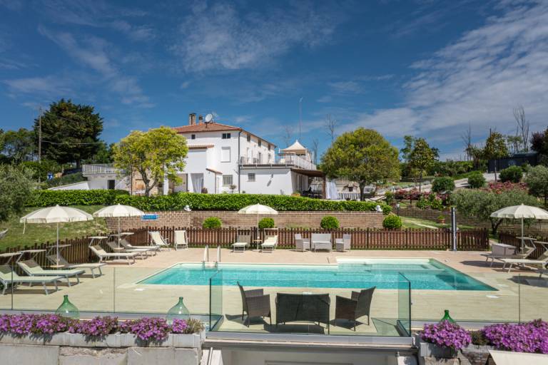 Ferienhaus in Carassai, Cossignano f&uuml;r max. 10 Personen