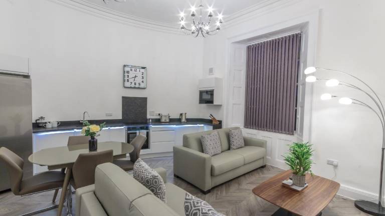 Rental apartment with 2 rooms for 6 persons — photo 3