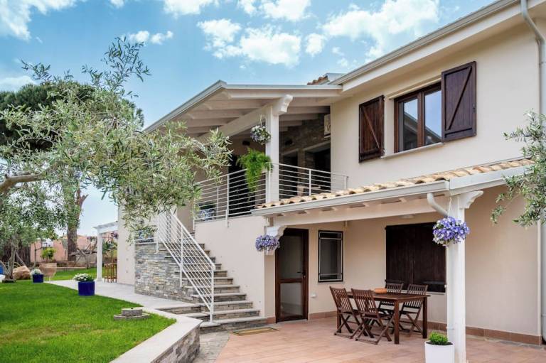 Bed & Breakfast  Capoterra