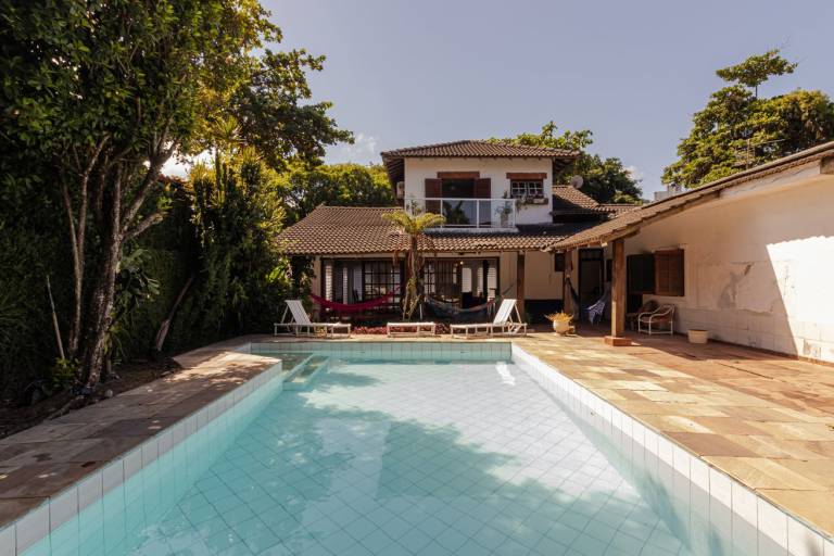 Casa Pet Friendly com Piscina Aquecida na Enseada