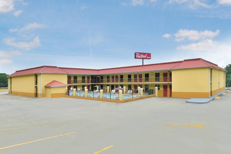 Red Roof Inn Cartersville - Emerson/LakePoint North — photo 5