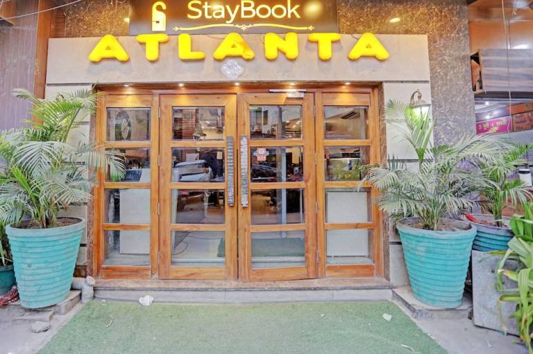 Staybook Atlanta New Delhi Train Station