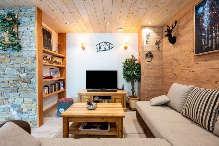 Family-friendly vacation home with grill, patio & garden | Garden view | Pet-friendly — photo 3