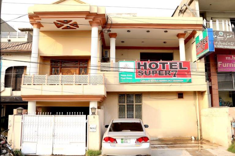 Hotel Super Seven