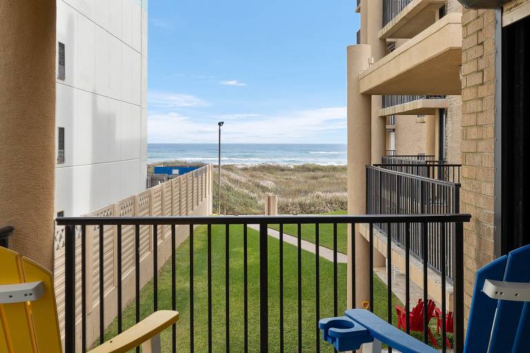Family-friendly condo with private pool | Beach nearby | Pets are welcome in South Padre Island, TX