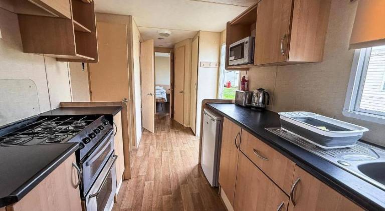 Lovely 8 Berth Caravan At St Osyth Beach Holiday Park Ref 28101G — photo 5