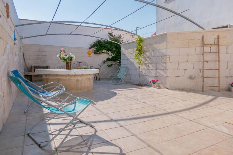 House with garden & barbecue — photo 5