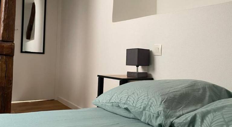 Rental apartment with 1 room for 3 persons in Sens