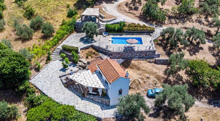 Villa with barbeque, private pool & terrace | Pets are welcome in Skopelos