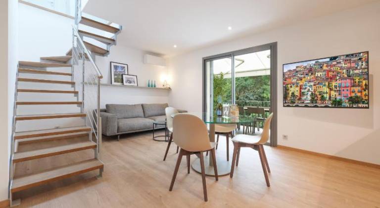 Apartment with patio & garden | Close to the beach | Dogs allowed in Menton