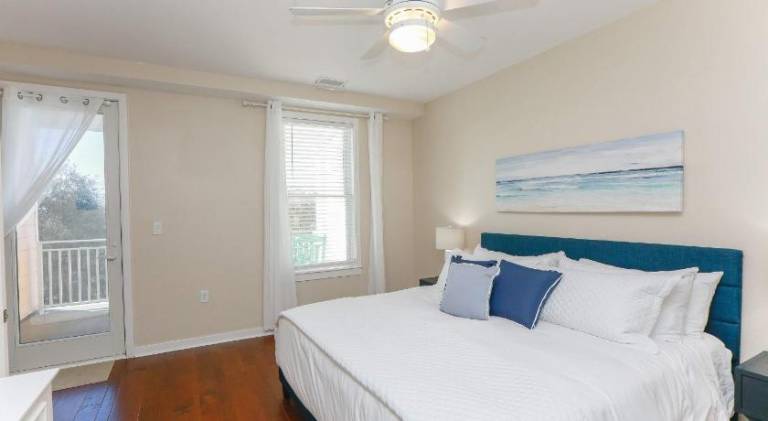 Ample vacation home with pool | Beach nearby | Pets allowed — photo 2